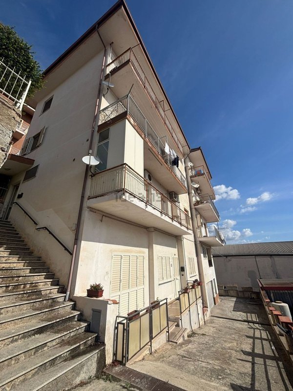appartamento in vendita a Catanzaro in zona Catanzaro Lido
