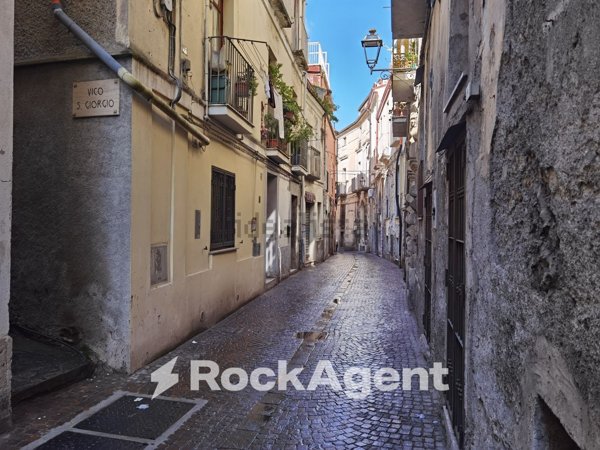 appartamento in vendita a Catanzaro in zona Centro Città