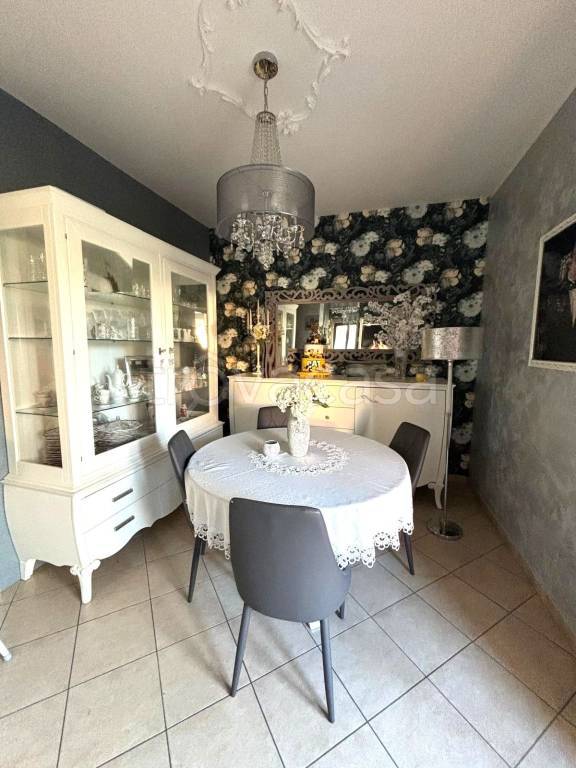 casa indipendente in vendita a Catanzaro in zona Centro Città