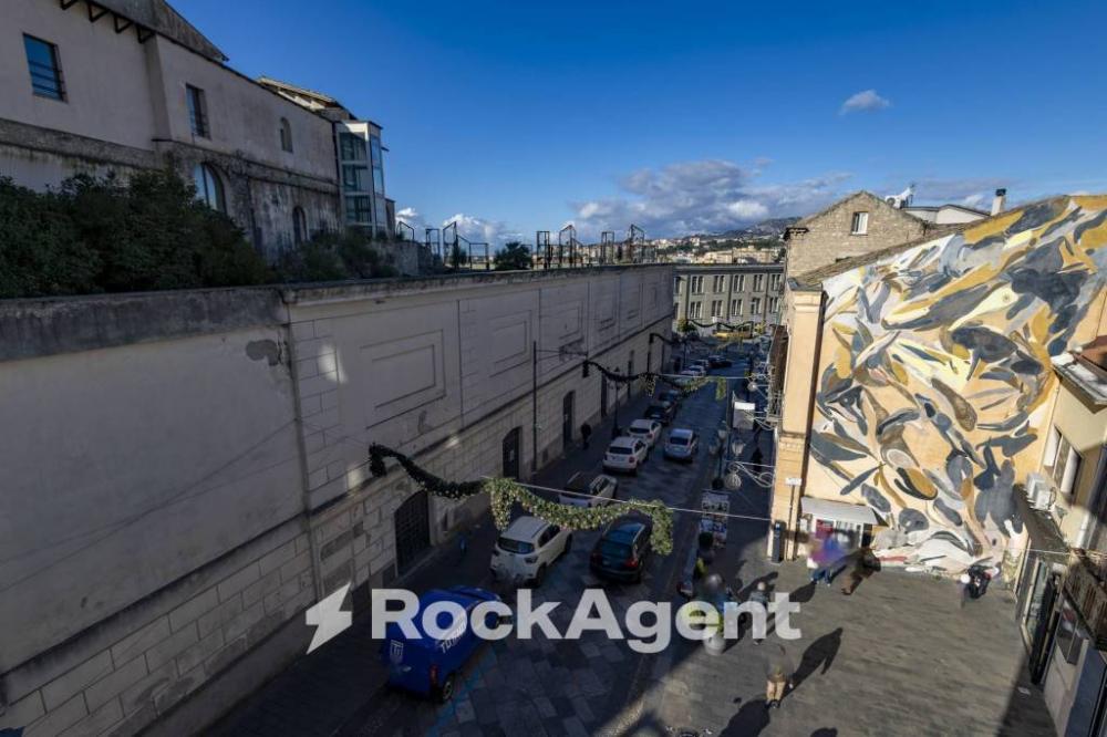 ufficio in vendita a Catanzaro in zona Centro Città