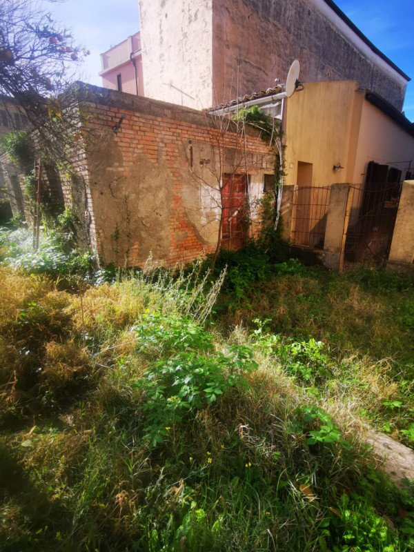 casa indipendente in vendita a Catanzaro in zona Centro Città