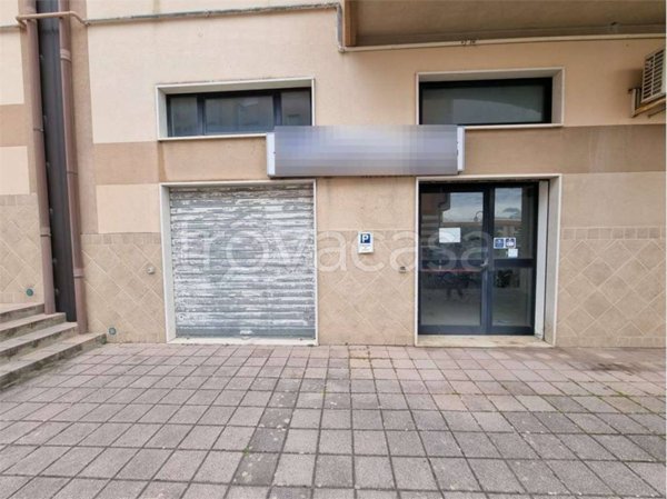 negozio in vendita a Catanzaro in zona Centro Città
