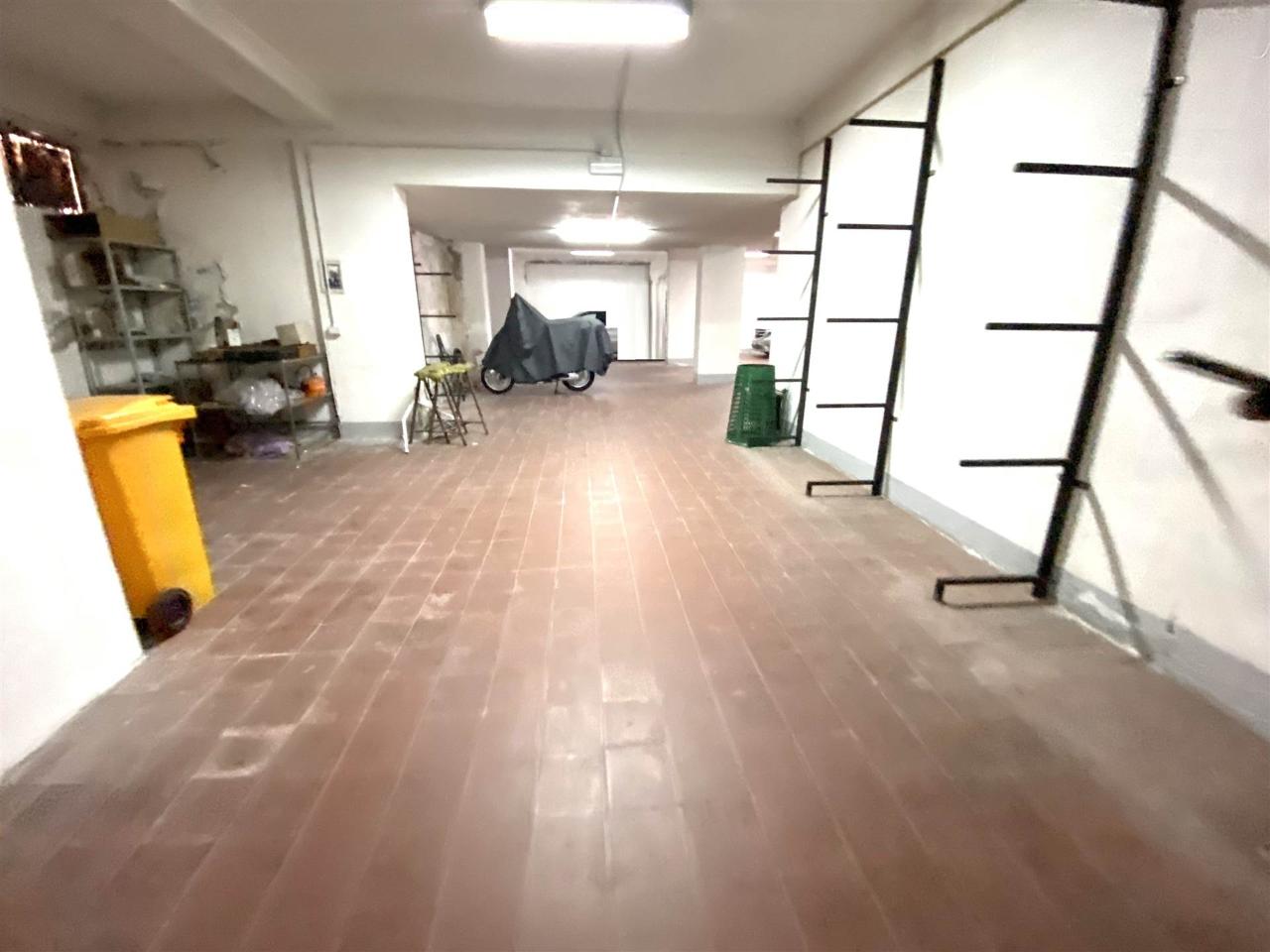 negozio in vendita a Catanzaro