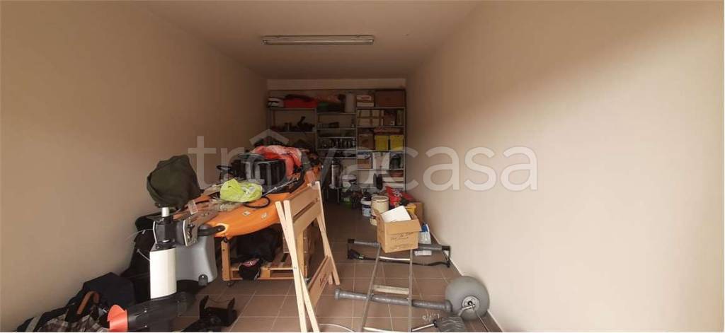 locale di sgombero in vendita a Catanzaro in zona Catanzaro Lido