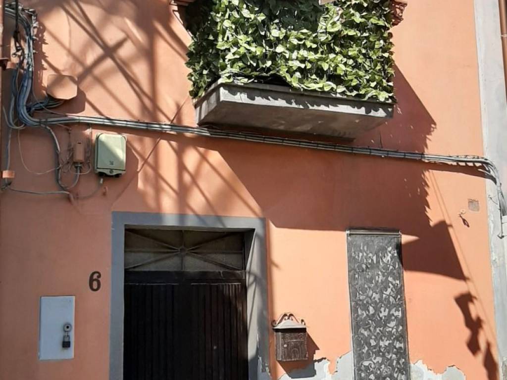 casa indipendente in vendita a Catanzaro in zona Centro Città