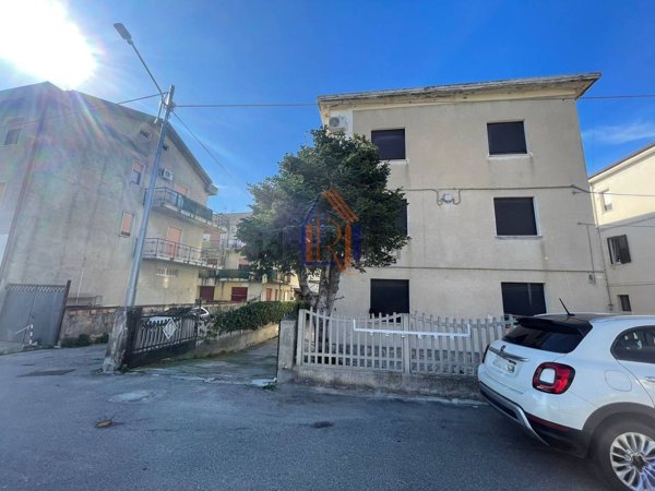 appartamento in vendita a Catanzaro in zona Santa Maria