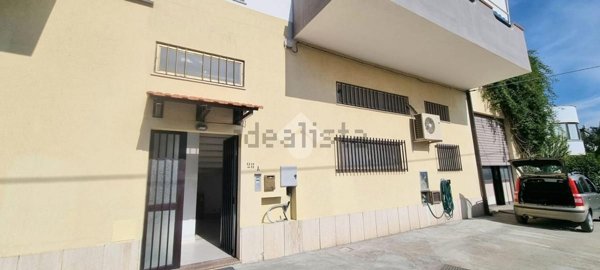 locale di sgombero in vendita a Catanzaro in zona Catanzaro Lido