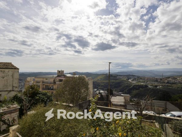 appartamento in vendita a Catanzaro in zona Santa Maria