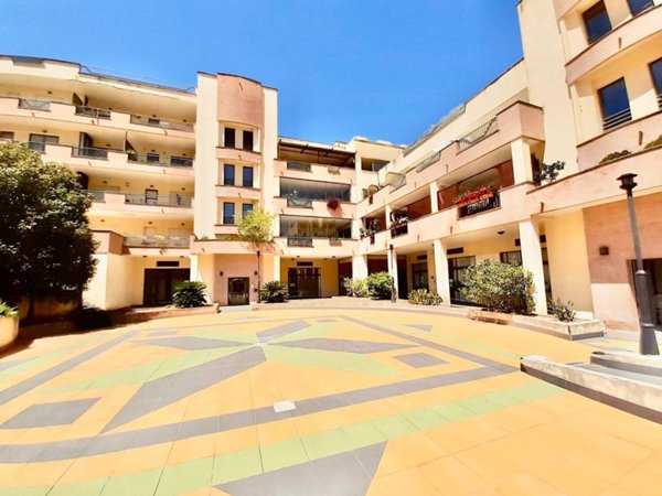 ufficio in vendita a Catanzaro in zona Gagliano