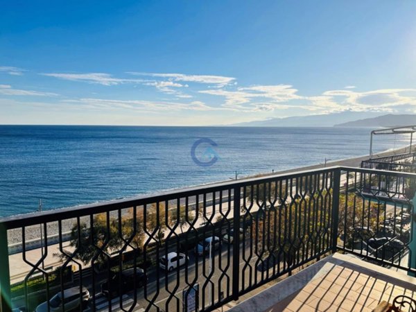 appartamento in vendita a Catanzaro in zona Catanzaro Lido