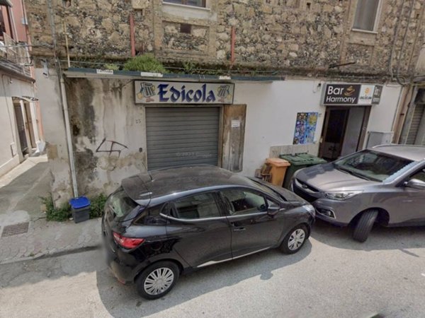 negozio in vendita a Catanzaro in zona Santa Maria