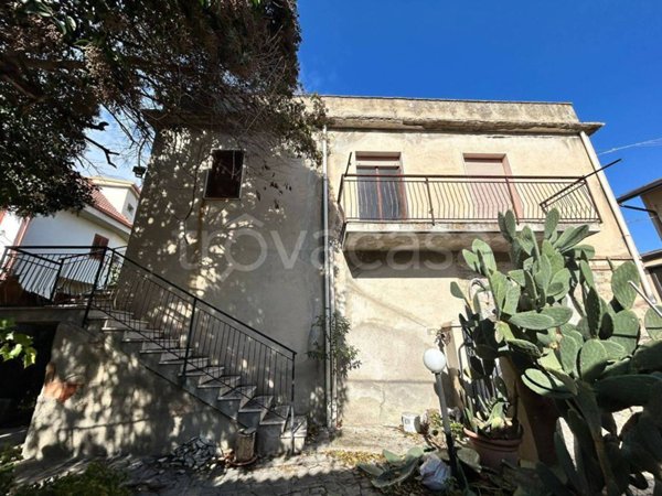 casa indipendente in vendita a Catanzaro in zona Santa Maria