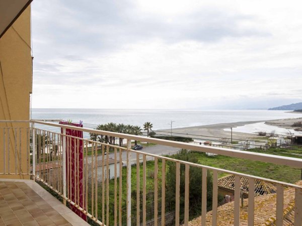 appartamento in vendita a Catanzaro in zona Catanzaro Lido