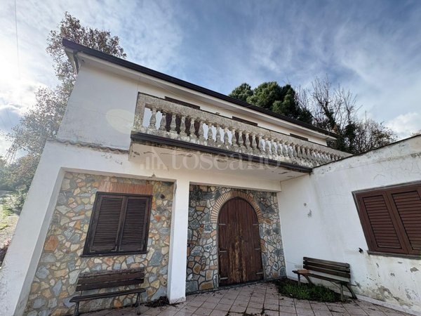 casa indipendente in vendita a Catanzaro in zona Pontegrande