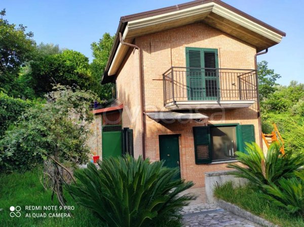 casa indipendente in vendita a Catanzaro in zona Mater Domini