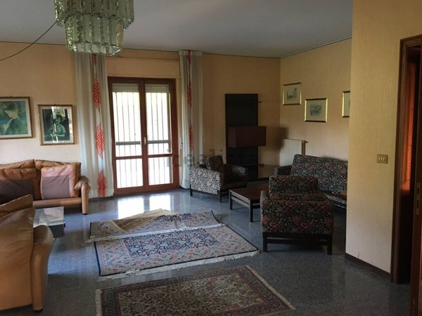 casa indipendente in vendita a Catanzaro in zona Santa Maria