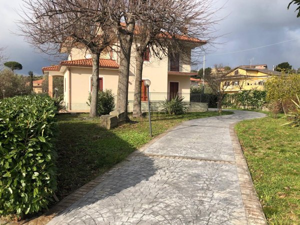casa indipendente in vendita a Catanzaro in zona Gagliano