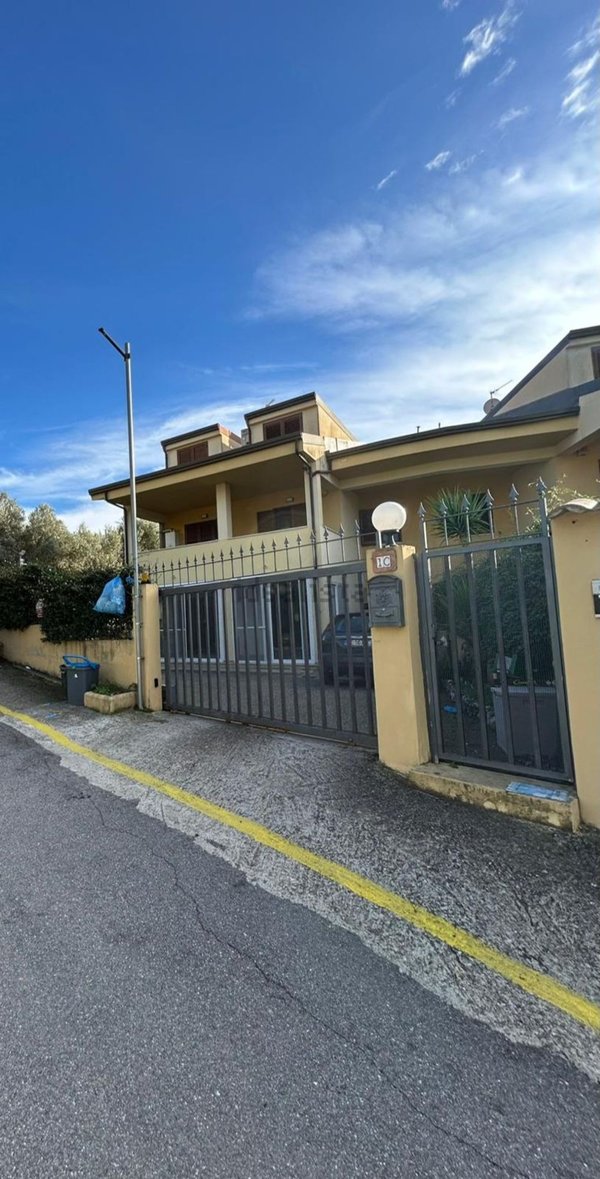 casa indipendente in vendita a Catanzaro