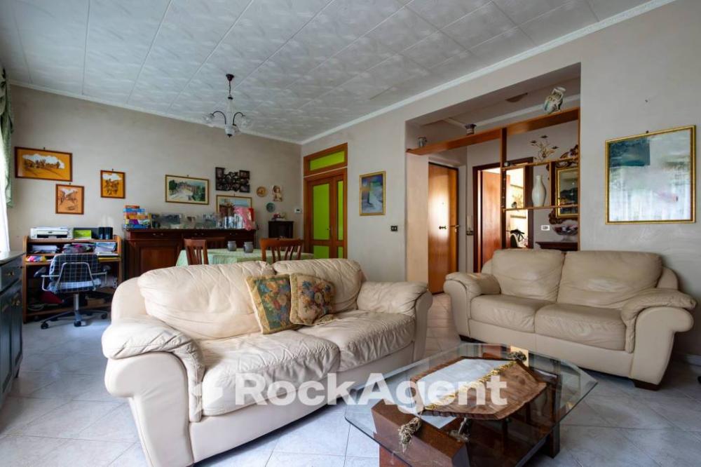 casa indipendente in vendita a Catanzaro in zona Santa Maria