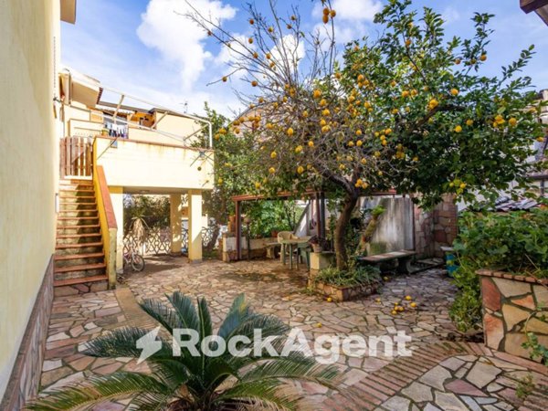 casa indipendente in vendita a Catanzaro in zona Santa Maria