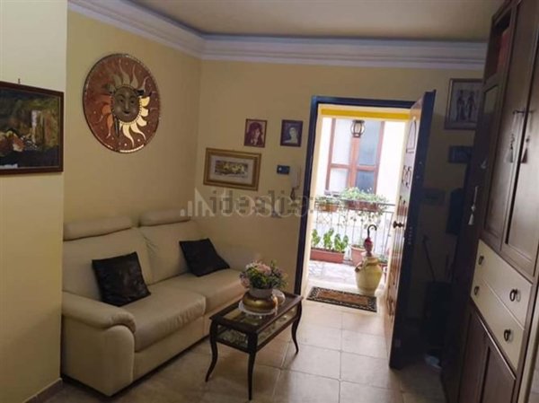 casa indipendente in vendita a Catanzaro in zona Centro Città