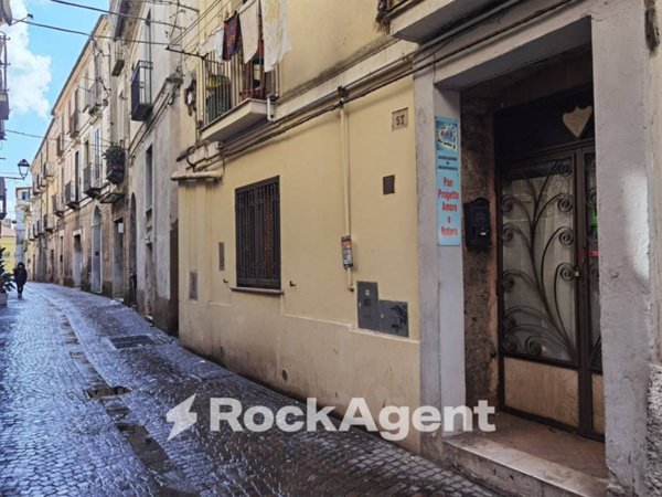 appartamento in vendita a Catanzaro in zona Centro Città