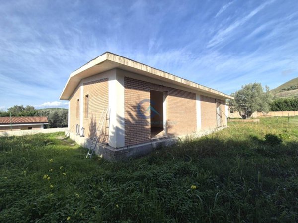 casa indipendente in vendita a Catanzaro in zona Germaneto