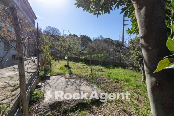 casa indipendente in vendita a Catanzaro in zona Sant'Elia