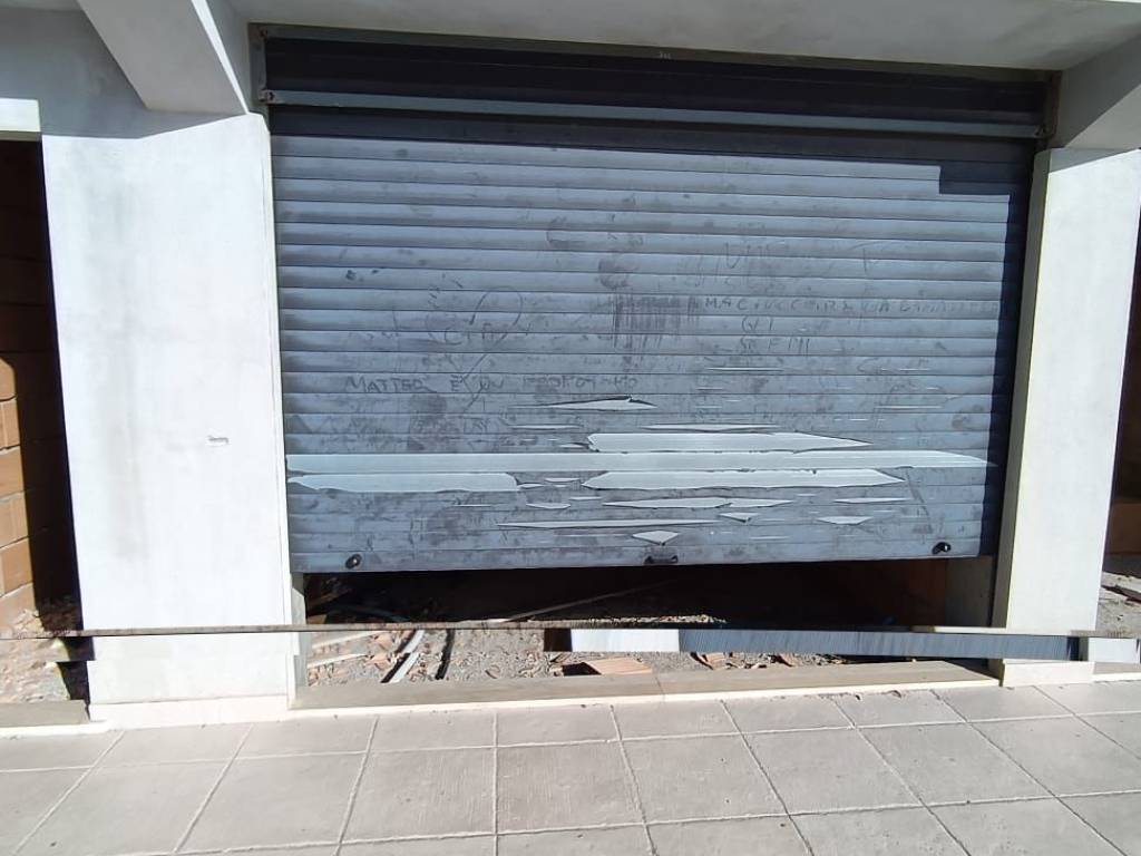 locale commerciale in vendita a Catanzaro in zona Santa Maria