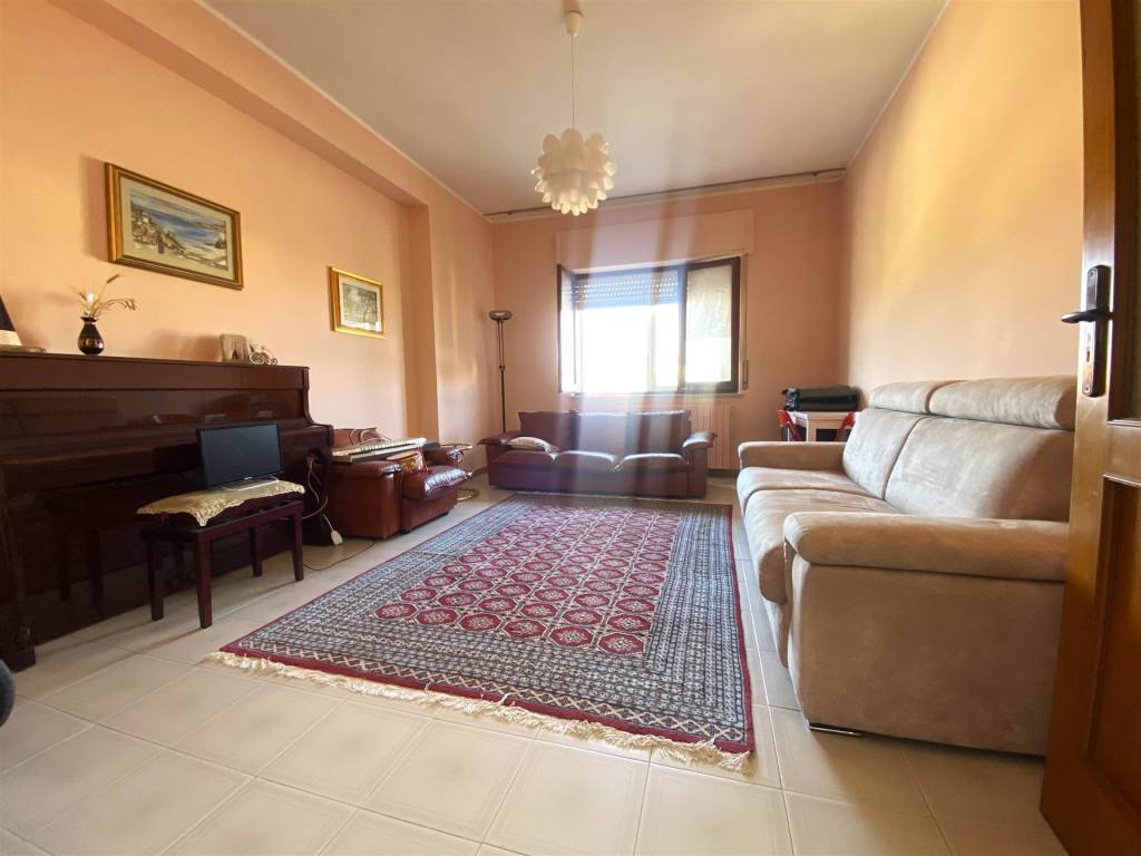 appartamento in vendita a Catanzaro in zona Catanzaro Lido