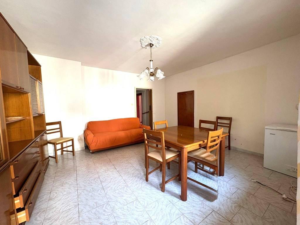 casa indipendente in vendita a Catanzaro in zona Sant'Elia