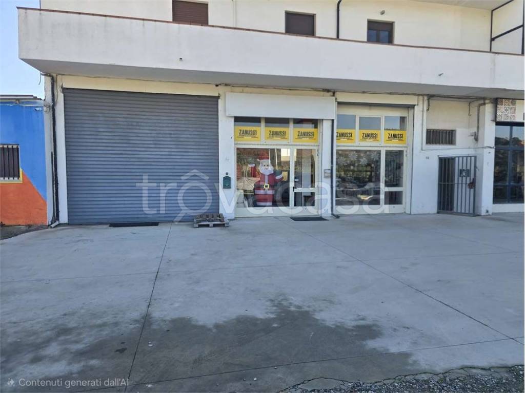 locale commerciale in vendita a Catanzaro in zona Catanzaro Lido