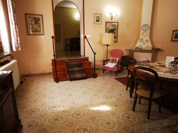 casa indipendente in vendita a Catanzaro in zona Centro Città