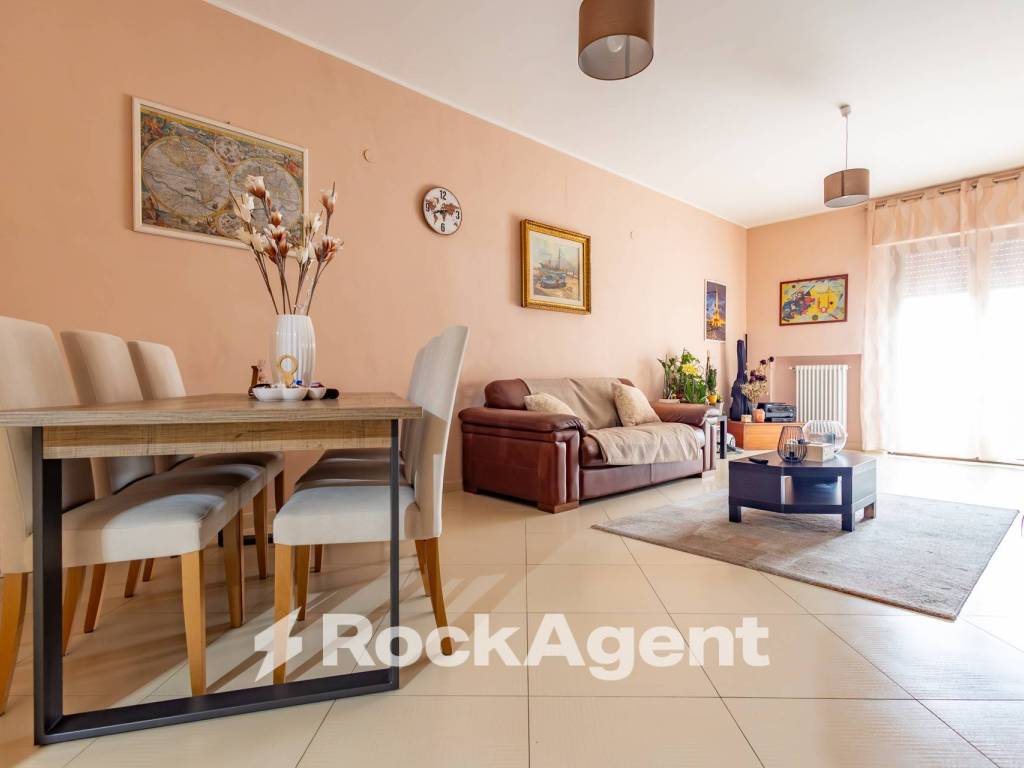 appartamento in vendita a Catanzaro in zona Gagliano