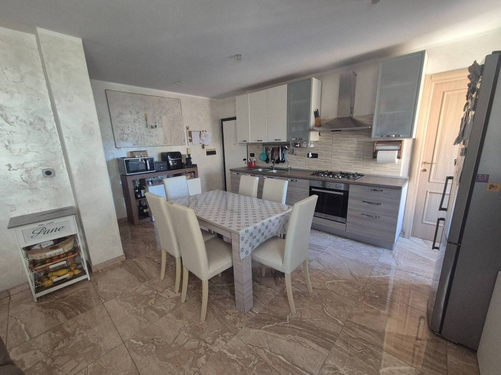 appartamento in vendita a Catanzaro in zona Gagliano