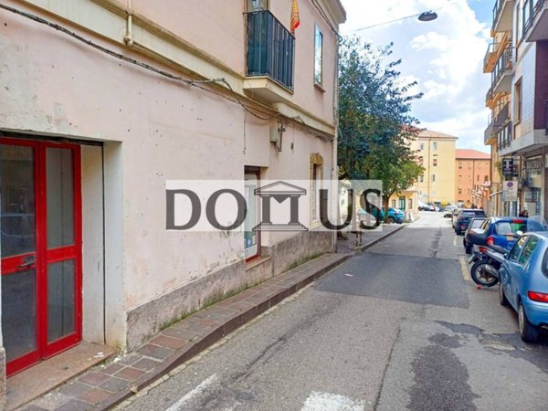 negozio in vendita a Catanzaro in zona Pontepiccolo