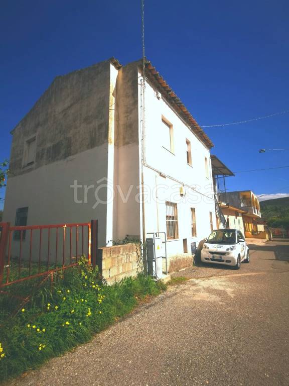 casa indipendente in vendita a Catanzaro in zona Centro Città