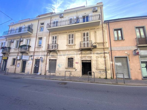 negozio in vendita a Catanzaro in zona Catanzaro Lido