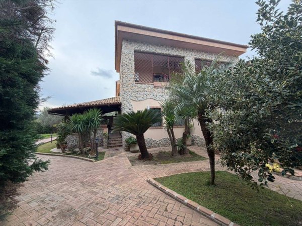 casa indipendente in vendita a Catanzaro in zona Catanzaro Lido