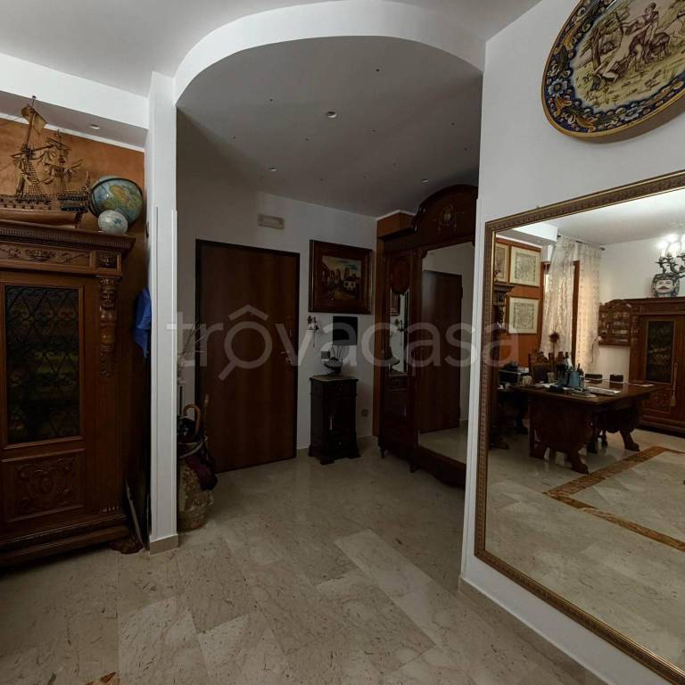 appartamento in vendita a Catanzaro in zona Catanzaro Lido