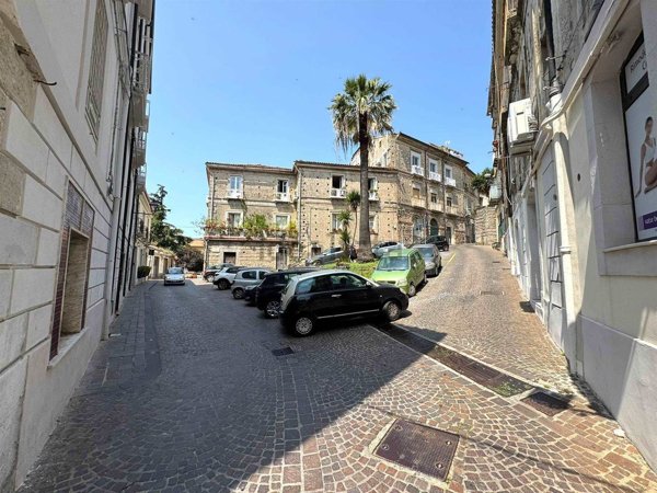 appartamento in vendita a Catanzaro in zona Centro Città