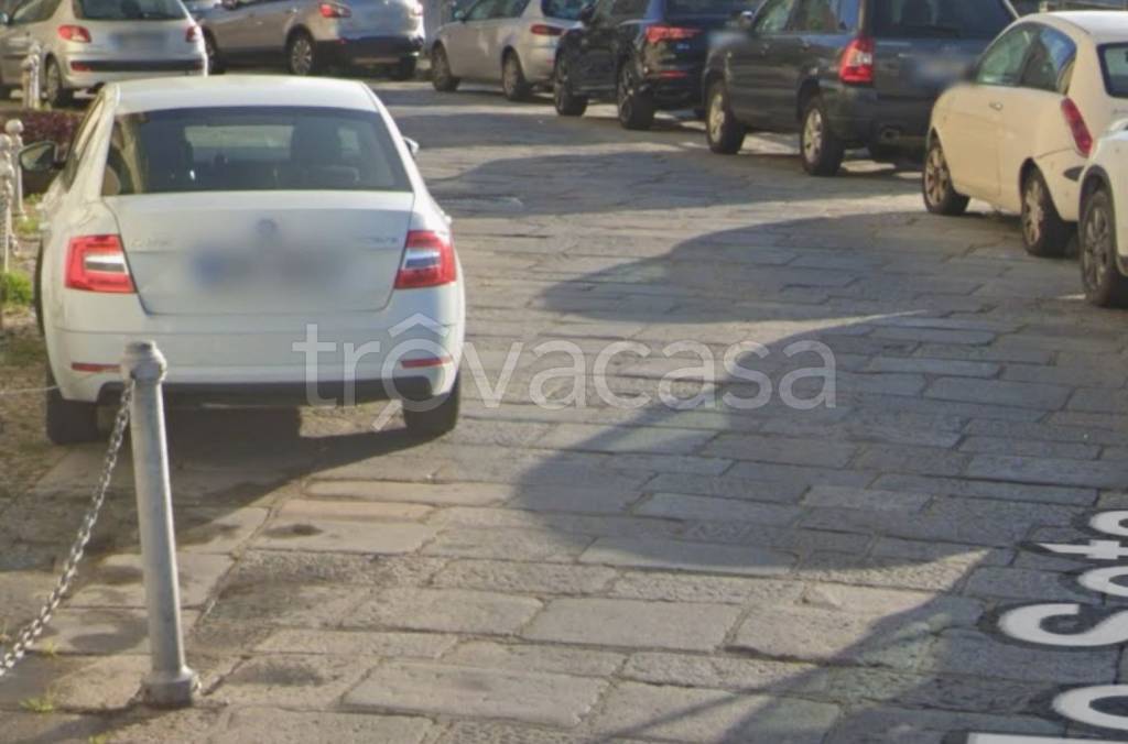 locale commerciale in vendita a Catanzaro in zona Centro Città