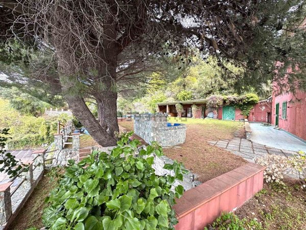 casa indipendente in vendita a Catanzaro in zona Centro Città