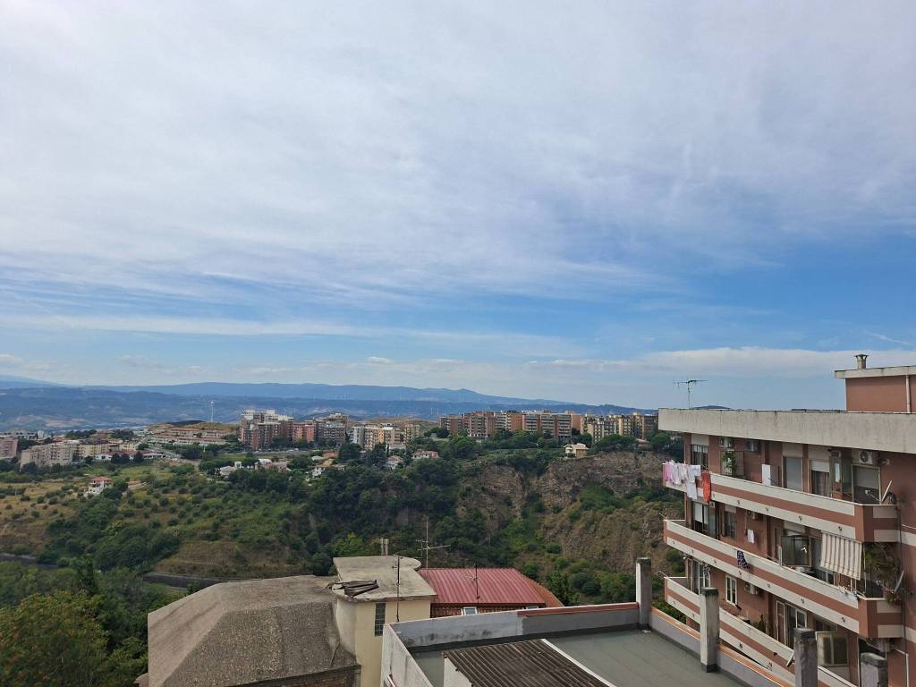 appartamento in vendita a Catanzaro in zona Pontepiccolo