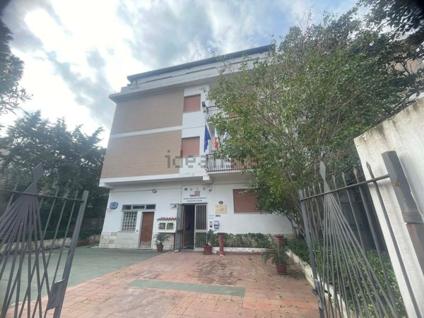ufficio in vendita a Catanzaro in zona Santa Maria