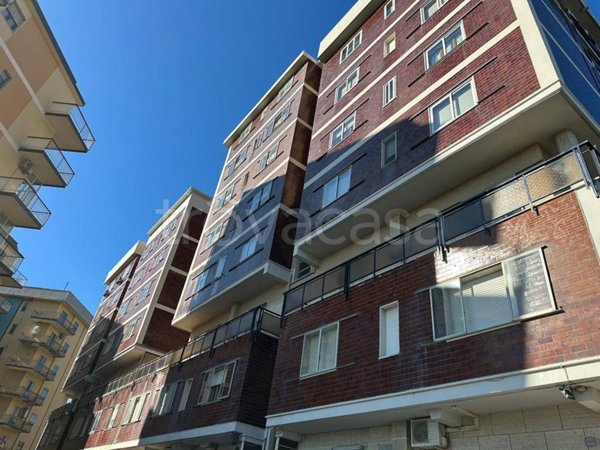 locale commerciale in vendita a Catanzaro in zona Siano