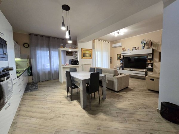 appartamento in vendita a Catanzaro in zona Catanzaro Lido