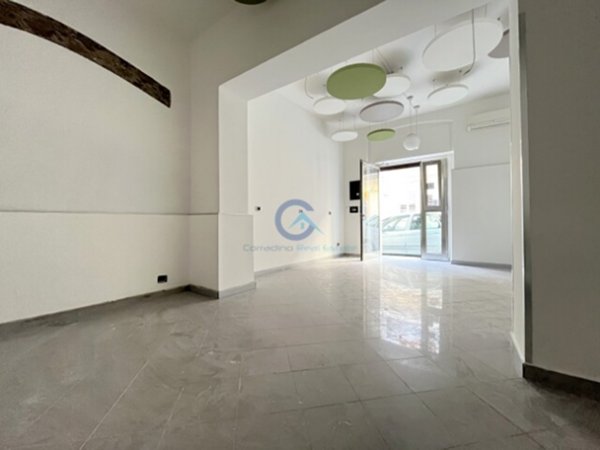 negozio in vendita a Catanzaro in zona Catanzaro Lido