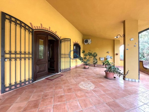 casa indipendente in vendita a Catanzaro in zona Pontegrande
