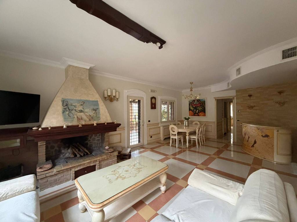 casa indipendente in vendita a Catanzaro in zona Centro Città